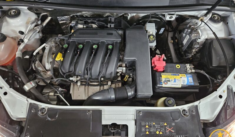 RENAULT – LOGAN – 1.6 16V PRIVILEGE – 2017 lleno