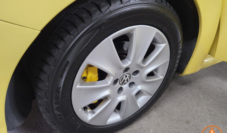 VOLKSWAGEN – NEW BEETLE – 2.0 ADVANCE – 2009 lleno