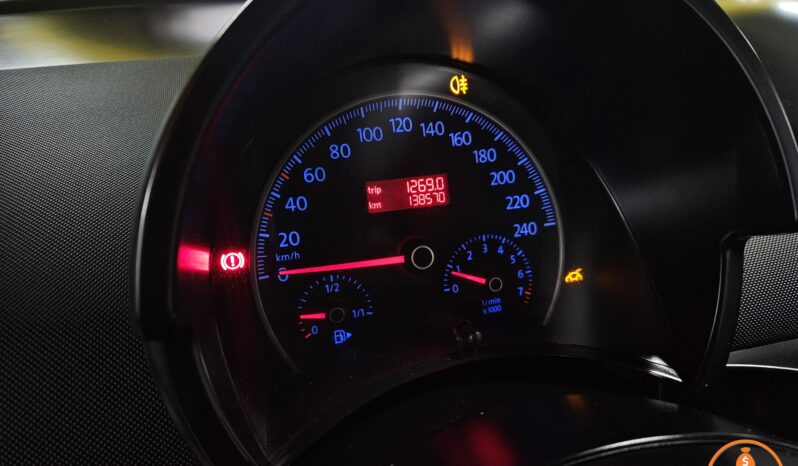 VOLKSWAGEN – NEW BEETLE – 2.0 ADVANCE – 2009 lleno