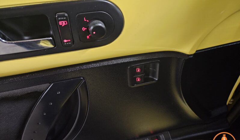 VOLKSWAGEN – NEW BEETLE – 2.0 ADVANCE – 2009 lleno