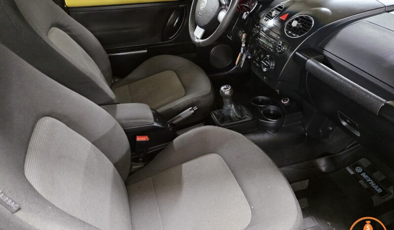 VOLKSWAGEN – NEW BEETLE – 2.0 ADVANCE – 2009 lleno