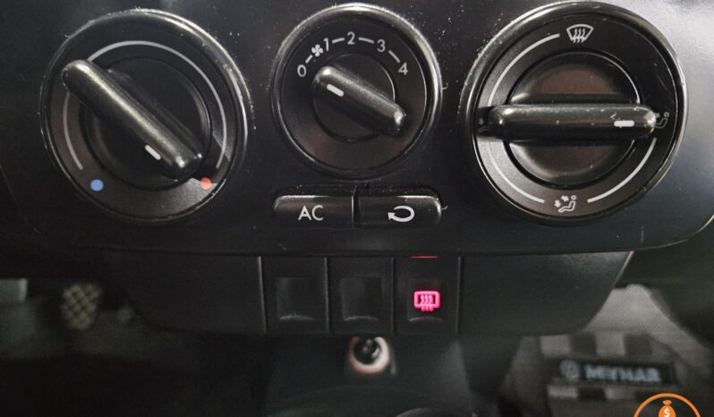 VOLKSWAGEN – NEW BEETLE – 2.0 ADVANCE – 2009 lleno