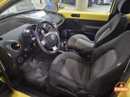 VOLKSWAGEN – NEW BEETLE – 2.0 ADVANCE – 2009 lleno