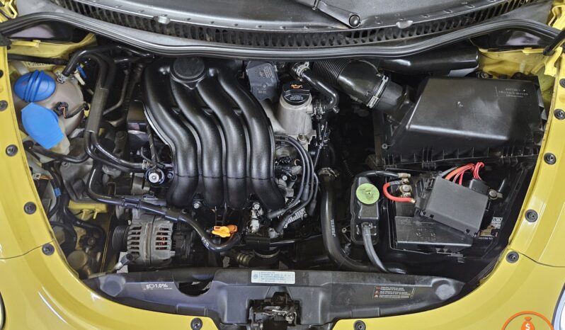 VOLKSWAGEN – NEW BEETLE – 2.0 ADVANCE – 2009 lleno