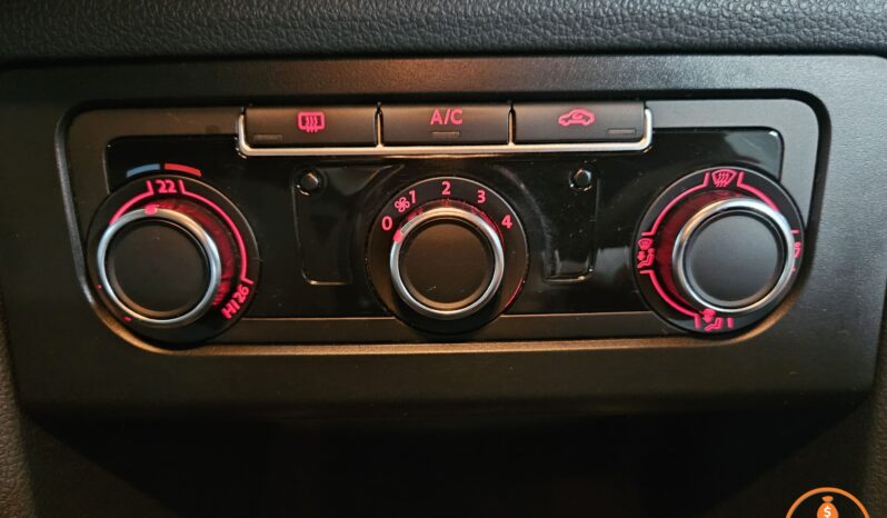 VOLKSWAGEN – AMAROK – 2.0L TDI 180 CV 4X2 TREND MT – 2013 lleno