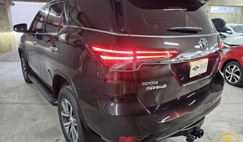 TOYOTA – SW4 – 2.8 TDI SRX 4X4 7A 6A/T – 2015 lleno