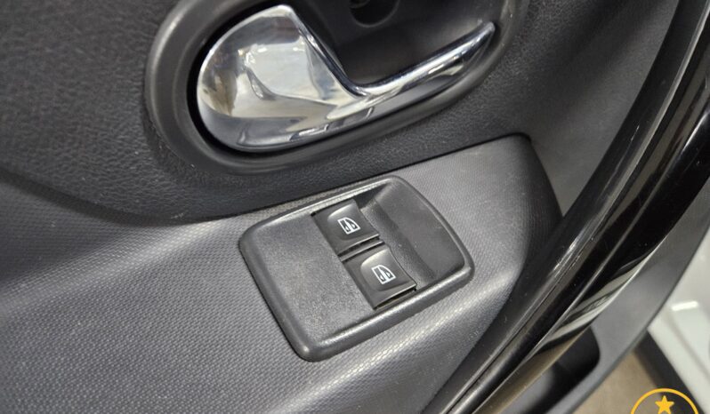 RENAULT – SANDERO STEPWAY – 1.6 16V PRIVILEGE – 2019 lleno